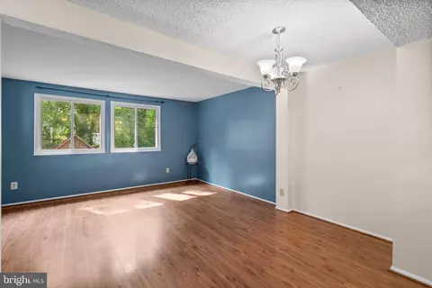 Living - 3637 Seaford Ct, Pasadena, MD 21122 photo 3 of 7