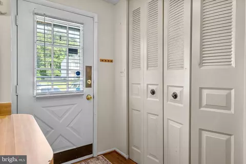 Entry Way - 3637 Seaford Ct, Pasadena, MD 21122 photo 1 of 2