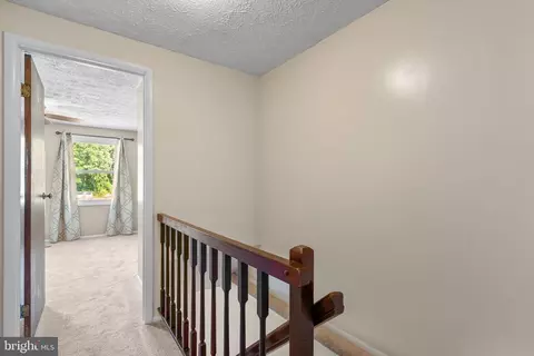 Entry Way - 3637 Seaford Ct, Pasadena, MD 21122 photo 2 of 2