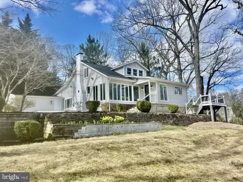 616 Lakeland Rd S, Severna Park, MD 21146