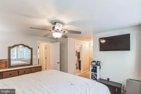 8081 Newcomb Ct, Pasadena, MD 21122 photo 22