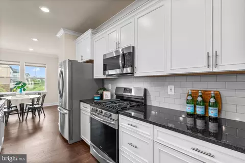 622 Chalcedony Ln, Glen Burnie, MD 21060 photo 13