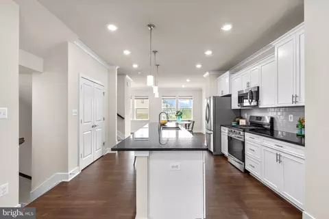 622 Chalcedony Ln, Glen Burnie, MD 21060 photo 11