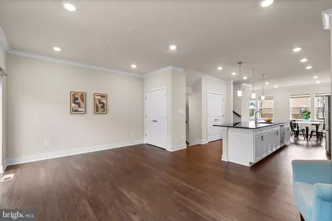 622 Chalcedony Ln, Glen Burnie, MD 21060 photo 9