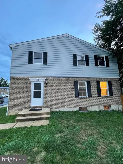 8200 Tomlinson Ct, Severn, MD 21144