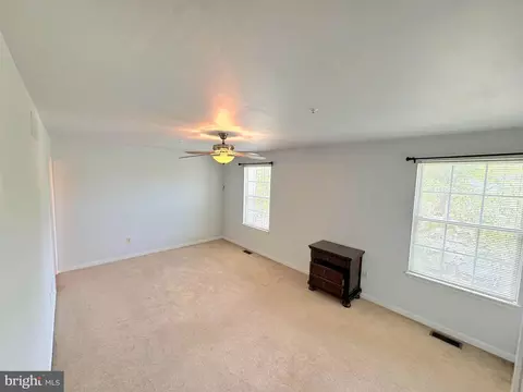 Living - 2205 Conquest Way, Odenton, MD 21113 photo 2 of 4