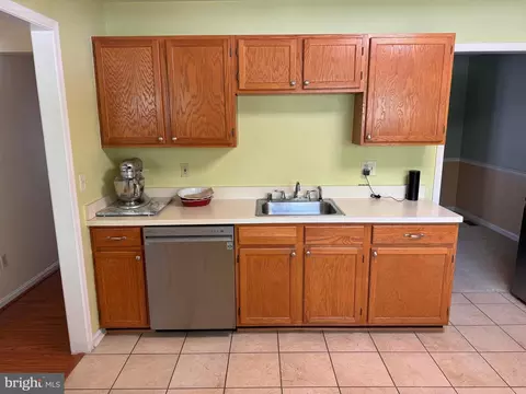 Kitchen - 2205 Conquest Way, Odenton, MD 21113 photo 3 of 4