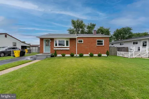 7841 Shellye Rd, Glen Burnie, MD 21060