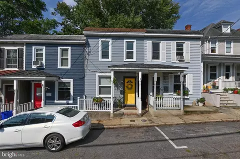 15 Jefferson Pl, Annapolis, MD 21401