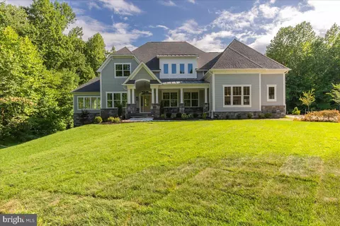 5710 Iron Stone Rd, Lothian, MD 20711