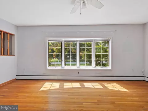 Living - 163 Falcon Dr, Pasadena, MD 21122 photo 3 of 6