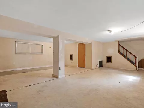 Living - 163 Falcon Dr, Pasadena, MD 21122 photo 6 of 6