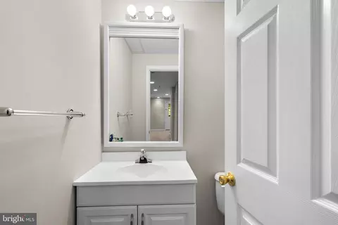 Bath - 8255 Appalachian Dr, Pasadena, MD 21122 photo 4 of 4