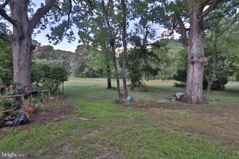 Exterior - 4558 Mountain Rd, Pasadena, MD 21122 photo 3 of 4