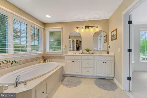 720 Penny Ct, Pasadena, MD 21122 photo 27