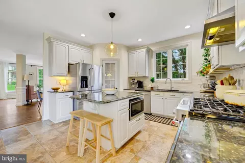 720 Penny Ct, Pasadena, MD 21122 photo 7