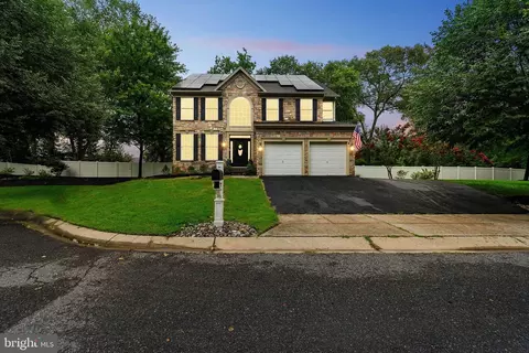 720 Penny Ct, Pasadena, MD 21122
