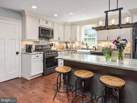 Kitchen - 8150 Elizabeth Rd, Pasadena, MD 21122 photo 2 of 3