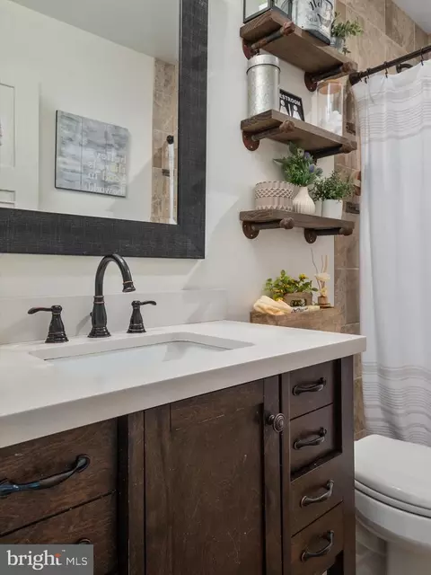 Bath - 8150 Elizabeth Rd, Pasadena, MD 21122 photo 1 of 3