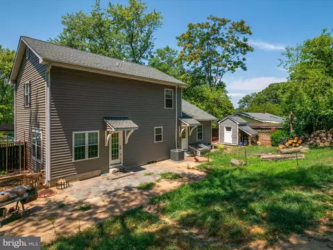 Exterior - 8150 Elizabeth Rd, Pasadena, MD 21122 photo 6 of 9