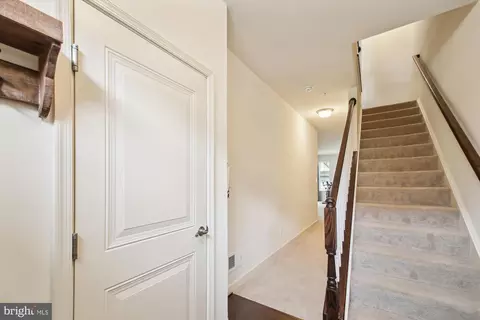 305 Black Sky Ln, Pasadena, MD 21122 photo 2