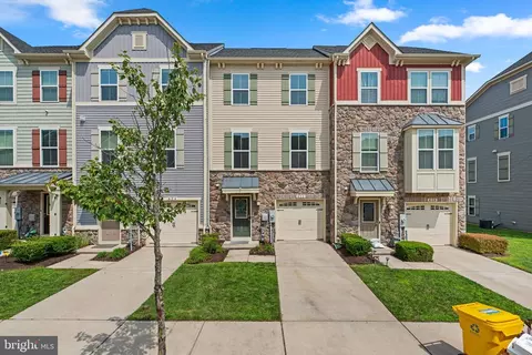 622 Foxwood Dr, Glen Burnie, MD 21060