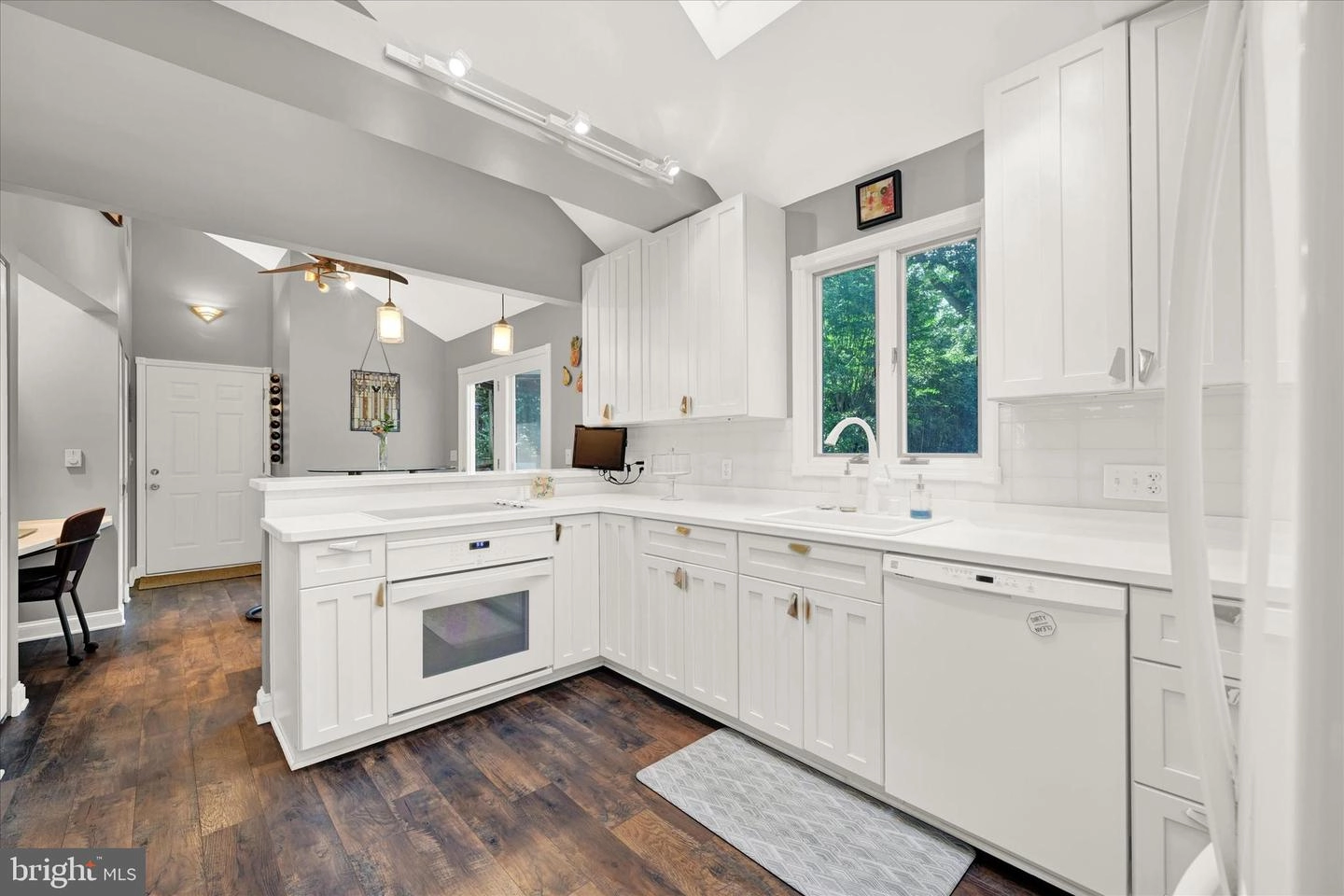 430 Edgewater Rd, Pasadena, MD 21122 photo 8