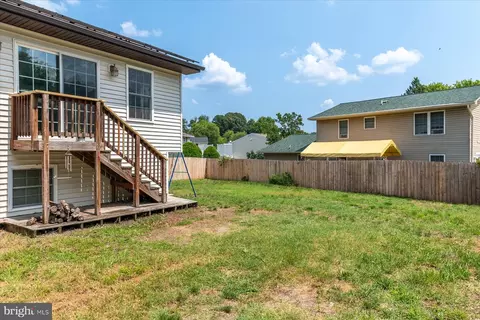 Exterior - 7733 Acrocomia Dr, Hanover, MD 21076 photo 2 of 3