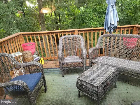 Exterior - 526 Williamsburg Ln, Odenton, MD 21113 photo 5 of 6