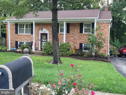 Exterior - 526 Williamsburg Ln, Odenton, MD 21113 photo 3 of 6