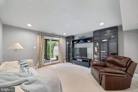 Living - 1230 Cavalier Rd, Arnold, MD 21012 photo 5 of 5