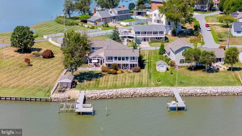 803 Bay View Dr, Deale, MD 20751