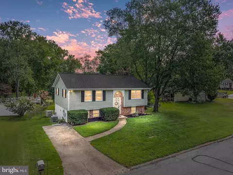 1405 Pennington Ct, Edgewater, MD 21037