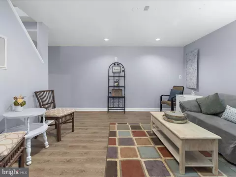 Living - 7858 E Shore Rd, Pasadena, MD 21122 photo 1 of 7