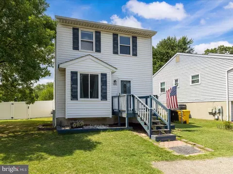 Exterior - 7858 E Shore Rd, Pasadena, MD 21122 photo 3 of 11