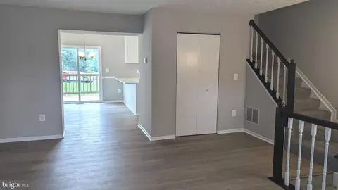344 Cool Breeze Ct, Pasadena, MD 21122 photo 6