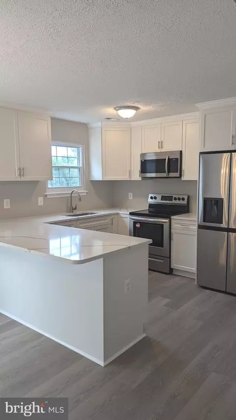 344 Cool Breeze Ct, Pasadena, MD 21122 photo 7