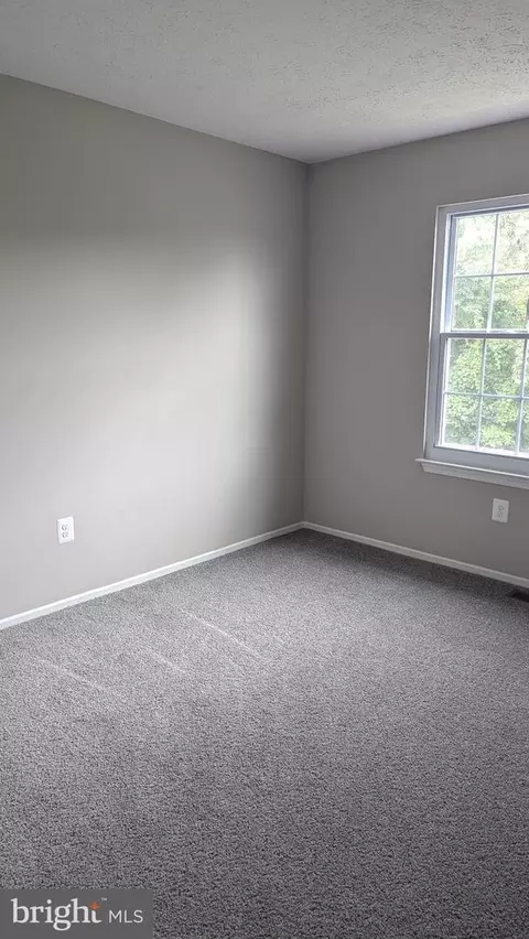 344 Cool Breeze Ct, Pasadena, MD 21122 photo 11
