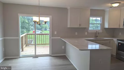 344 Cool Breeze Ct, Pasadena, MD 21122 photo 9