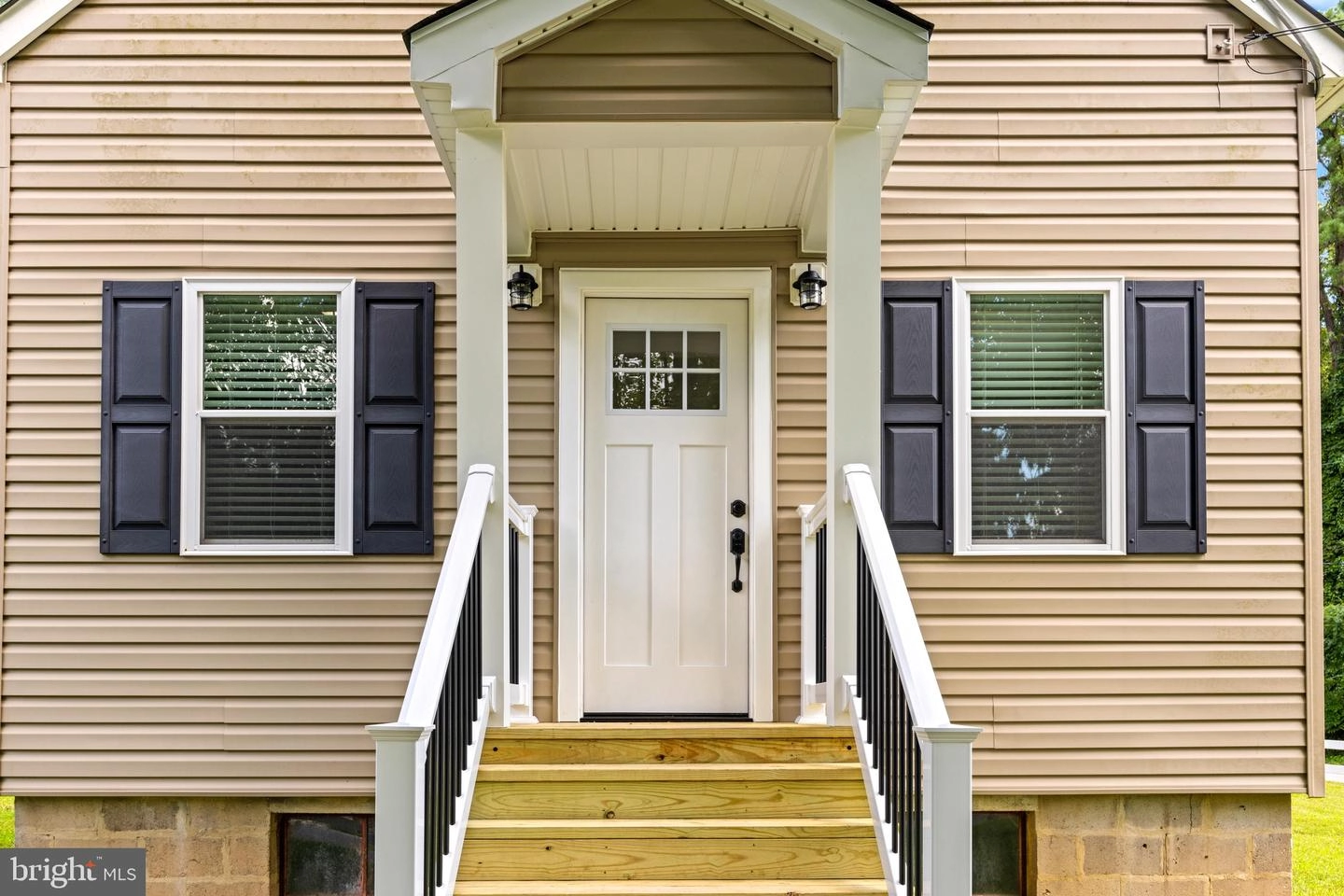 804 Swift Rd, Pasadena, MD 21122 photo 2
