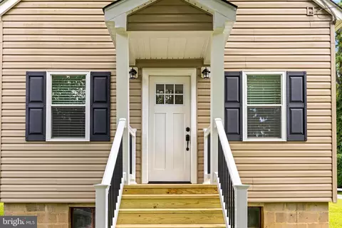 804 Swift Rd, Pasadena, MD 21122 photo 2
