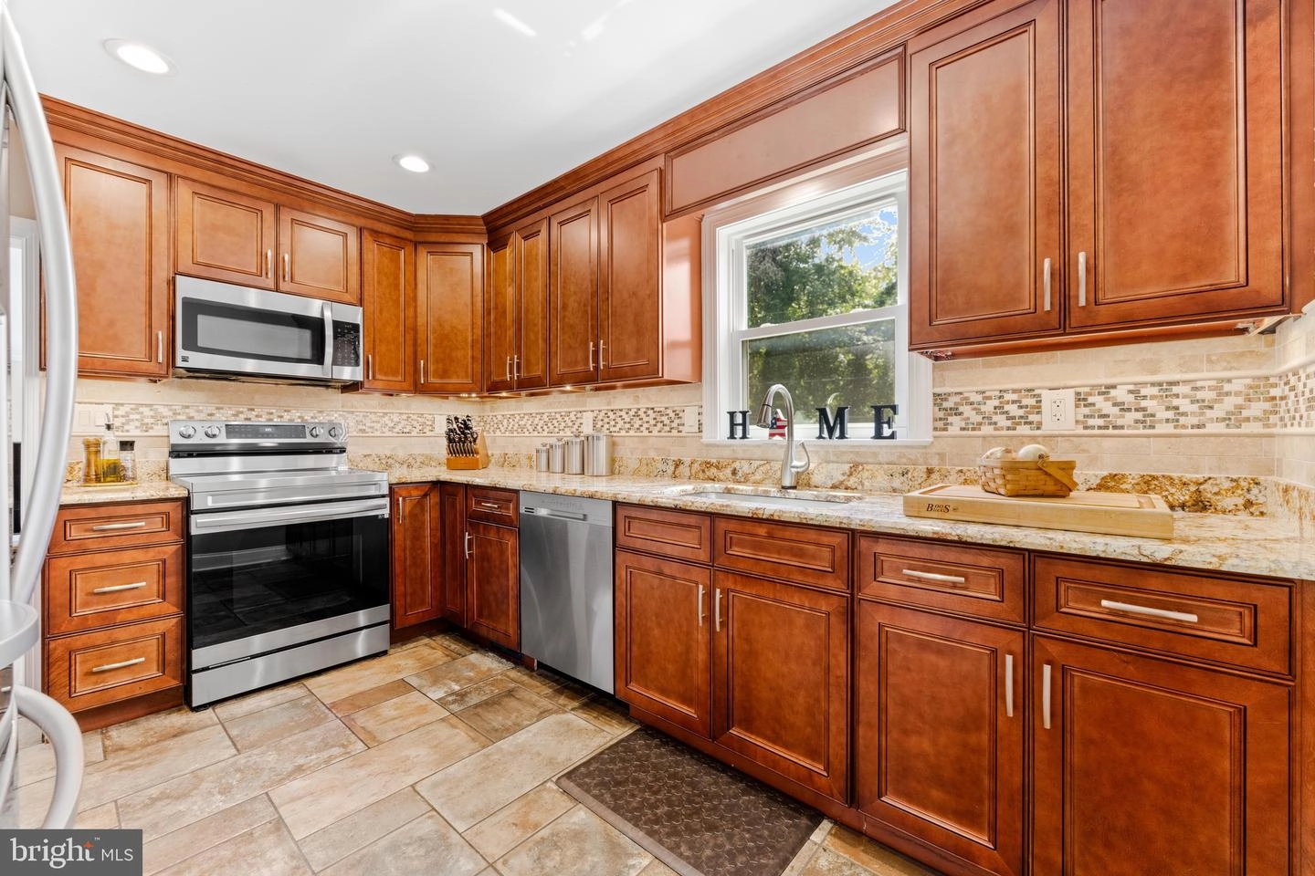 804 Swift Rd, Pasadena, MD 21122 photo 8