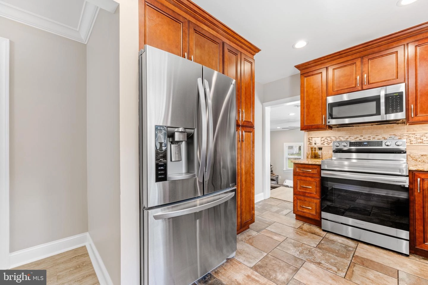 804 Swift Rd, Pasadena, MD 21122 photo 9