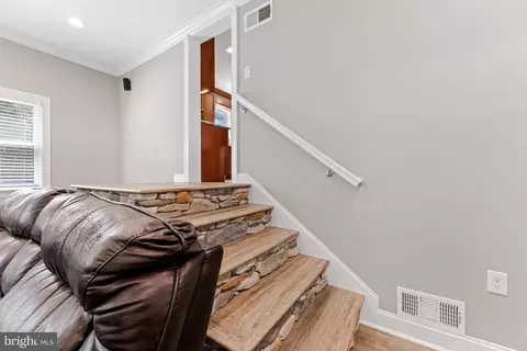 804 Swift Rd, Pasadena, MD 21122 photo 7