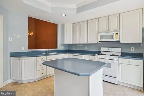 316 Colony Point Pl, Edgewater, MD 21037 photo 11