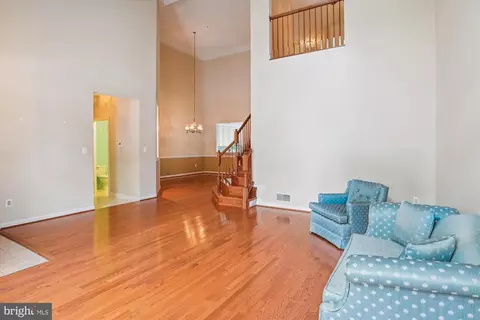 316 Colony Point Pl, Edgewater, MD 21037 photo 4