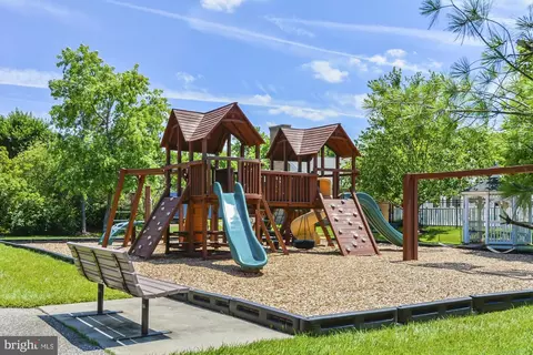 316 Colony Point Pl, Edgewater, MD 21037 photo 37