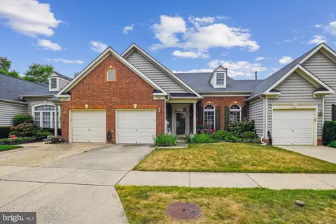 316 Colony Point Pl, Edgewater, MD 21037