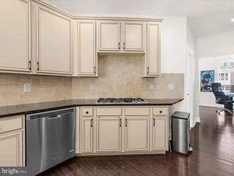 7641 Elmcrest Rd, Hanover, MD 21076 photo 17