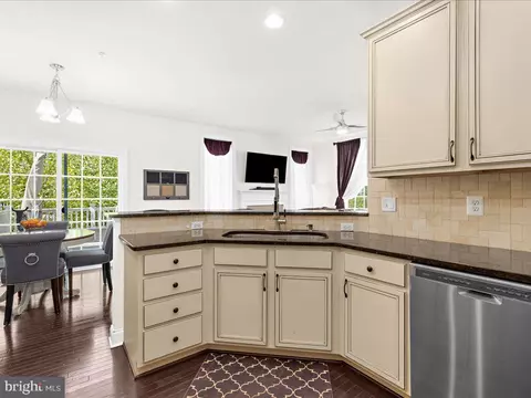 7641 Elmcrest Rd, Hanover, MD 21076 photo 16